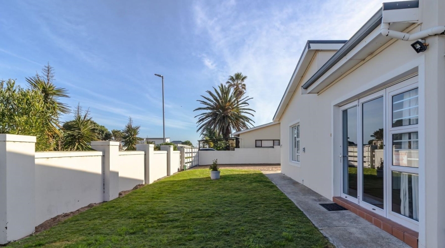 3 Bedroom Property for Sale in Gansbaai Central Western Cape